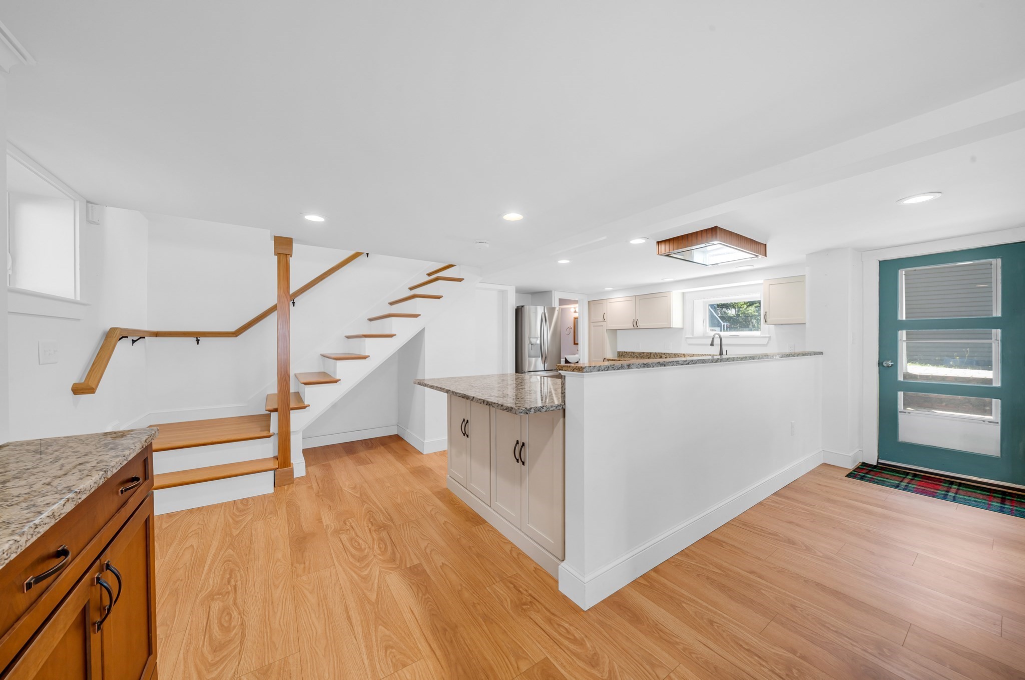 22 Lake Attitash Road Amesbury, MA 01913 - Photo 9 of 40 Gallery Image 9