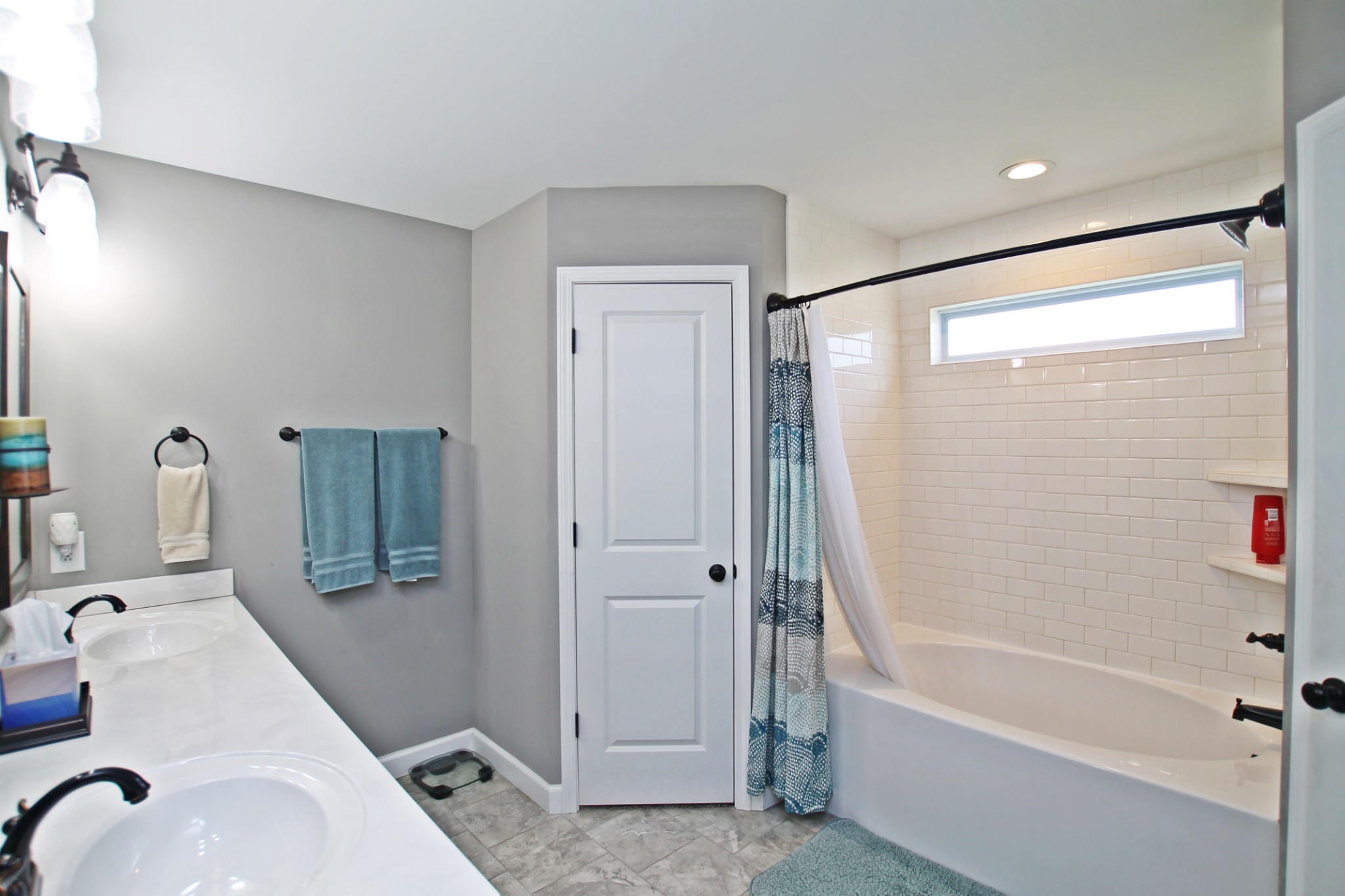 5191 Rippy Road Cross Plains, TN 37049 - Photo 19 of 48 a bathroom with a bathtub and a sink