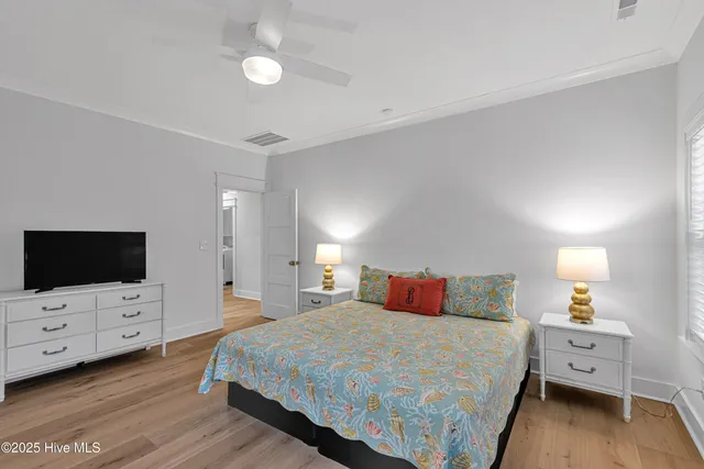 $1,189,000 | 313 Barnes Street, Emerald Isle, NC 28594