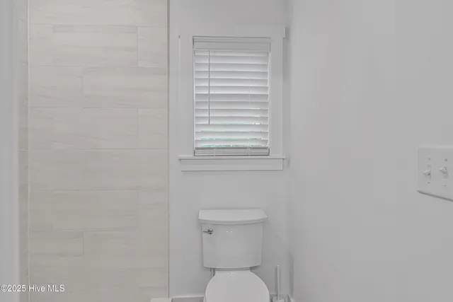 $1,189,000 | 313 Barnes Street, Emerald Isle, NC 28594