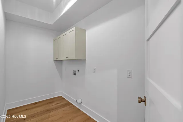 $1,189,000 | 313 Barnes Street, Emerald Isle, NC 28594