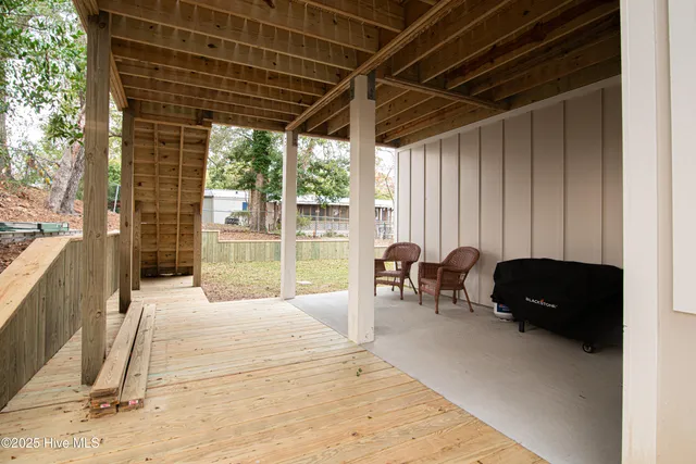 $1,189,000 | 313 Barnes Street, Emerald Isle, NC 28594