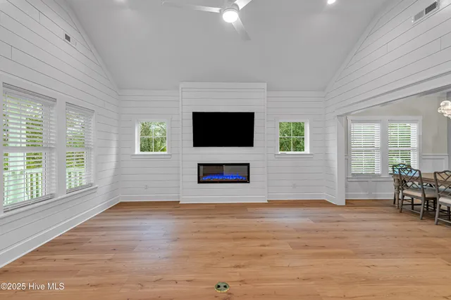 $1,189,000 | 313 Barnes Street, Emerald Isle, NC 28594