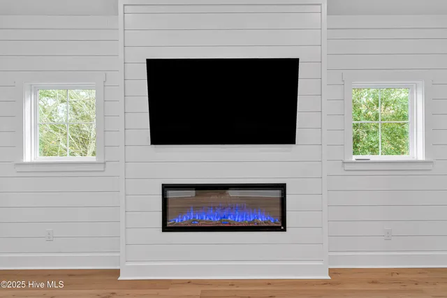 $1,189,000 | 313 Barnes Street, Emerald Isle, NC 28594