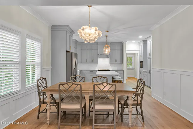 $1,189,000 | 313 Barnes Street, Emerald Isle, NC 28594