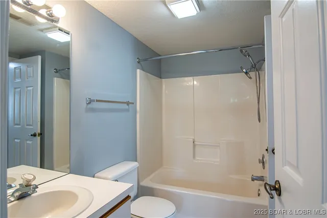 $149,900 | 35 Ventura Drive, Unit 417, Lake Ozark, MO 65049