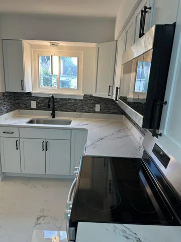 $169,900 | 2419 Barnard Street, Saginaw, MI 48602