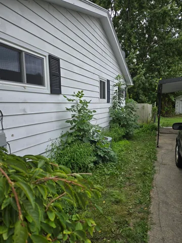 $169,900 | 2419 Barnard Street, Saginaw, MI 48602