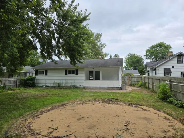 $169,900 | 2419 Barnard Street, Saginaw, MI 48602