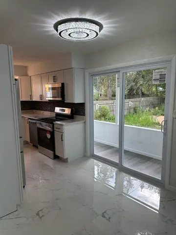 $169,900 | 2419 Barnard Street, Saginaw, MI 48602