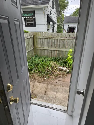 $169,900 | 2419 Barnard Street, Saginaw, MI 48602