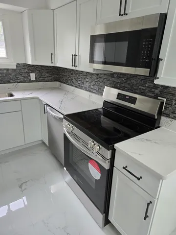 $169,900 | 2419 Barnard Street, Saginaw, MI 48602