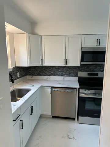 $169,900 | 2419 Barnard Street, Saginaw, MI 48602