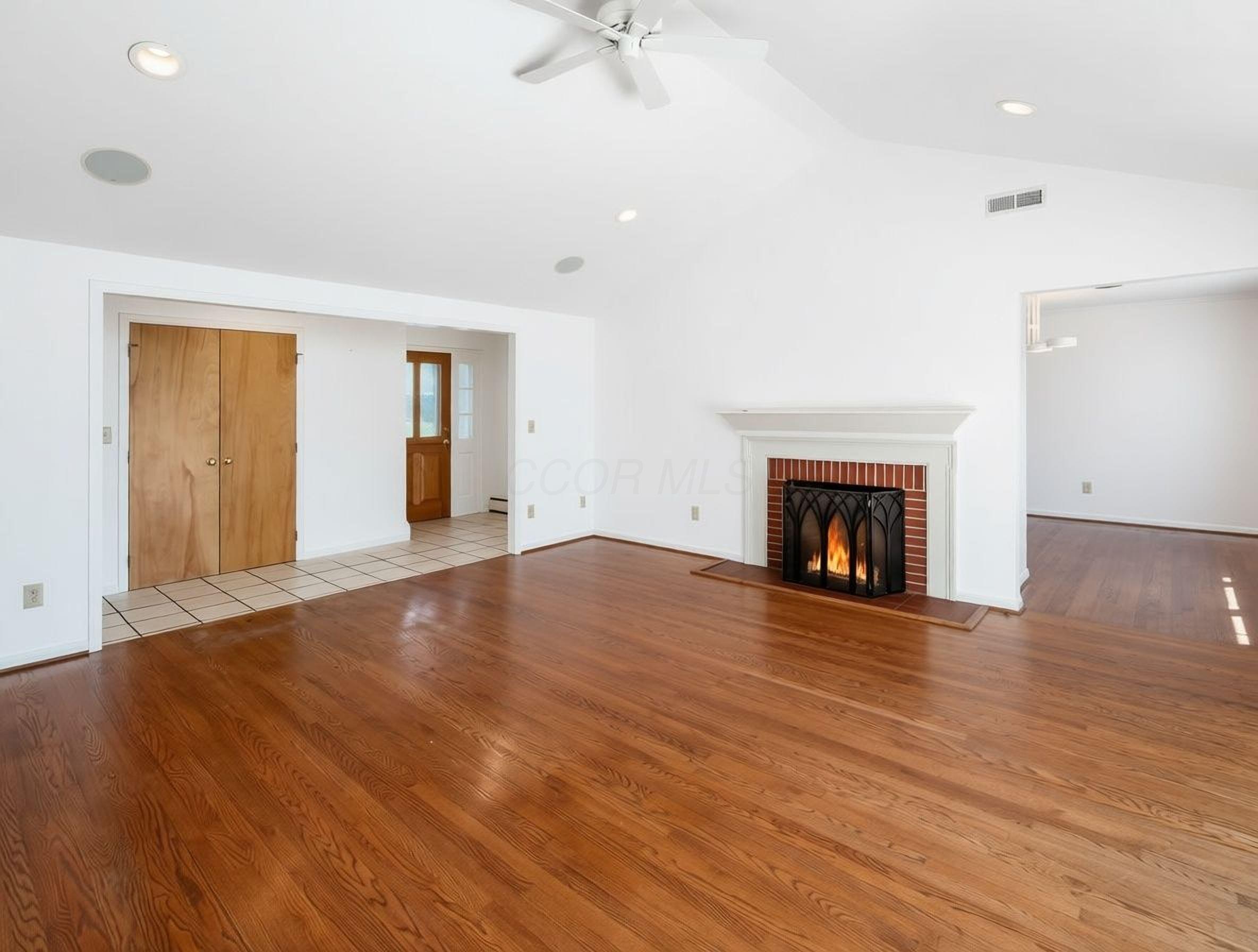4393 Donington Road Columbus, OH 43220 - Photo 9 of 54 083_Donington Road16_21_35 51