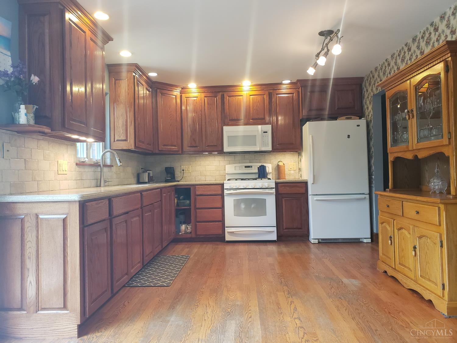 8341 Bridgetown Road Cleves, OH 45002 - Photo 8 of 36