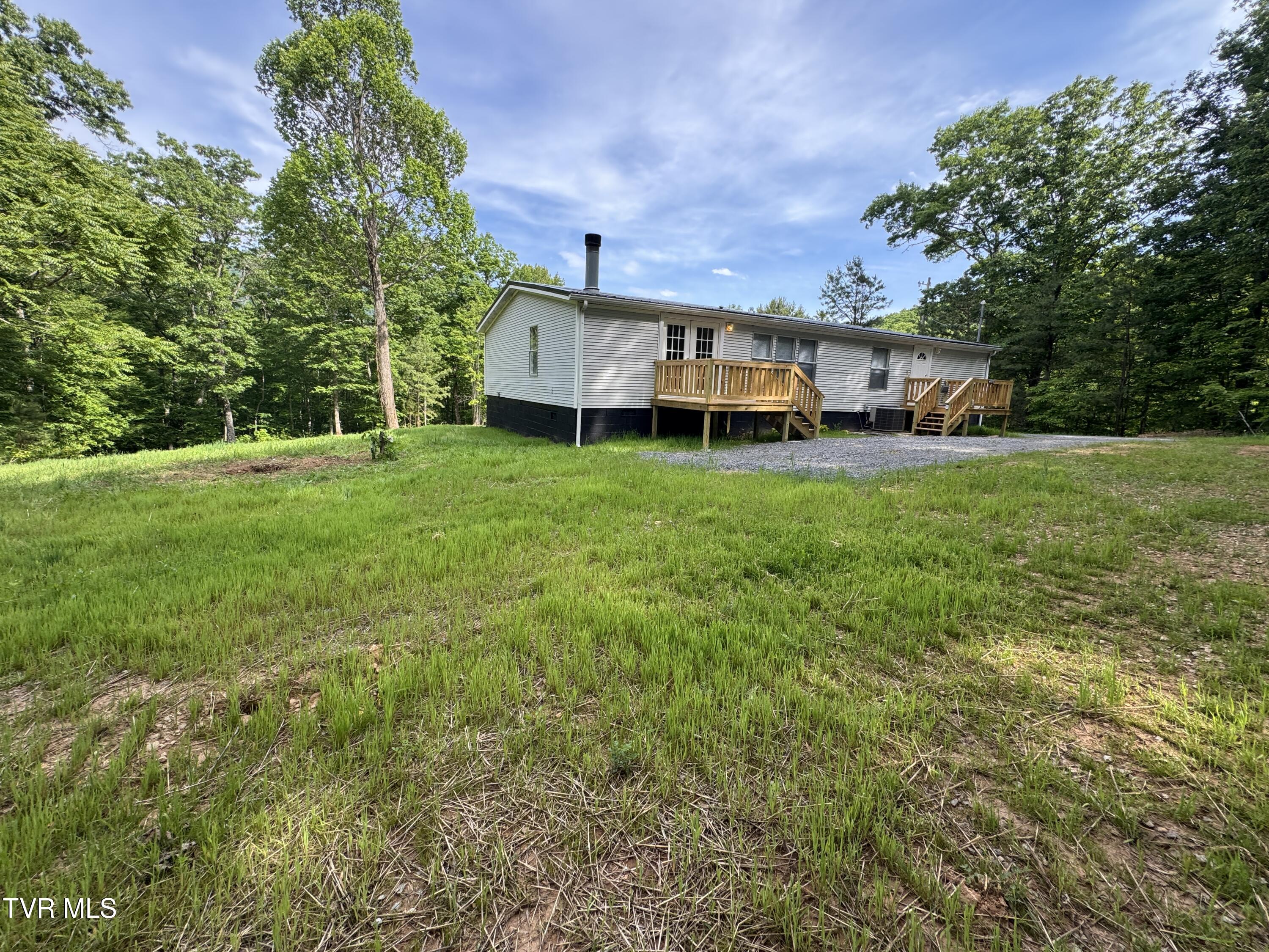 1555 Hamner Hollow Road Big Stone Gap, VA 24219 - Photo 6 of 41 DISTANT REAR VIEW WITH LOT