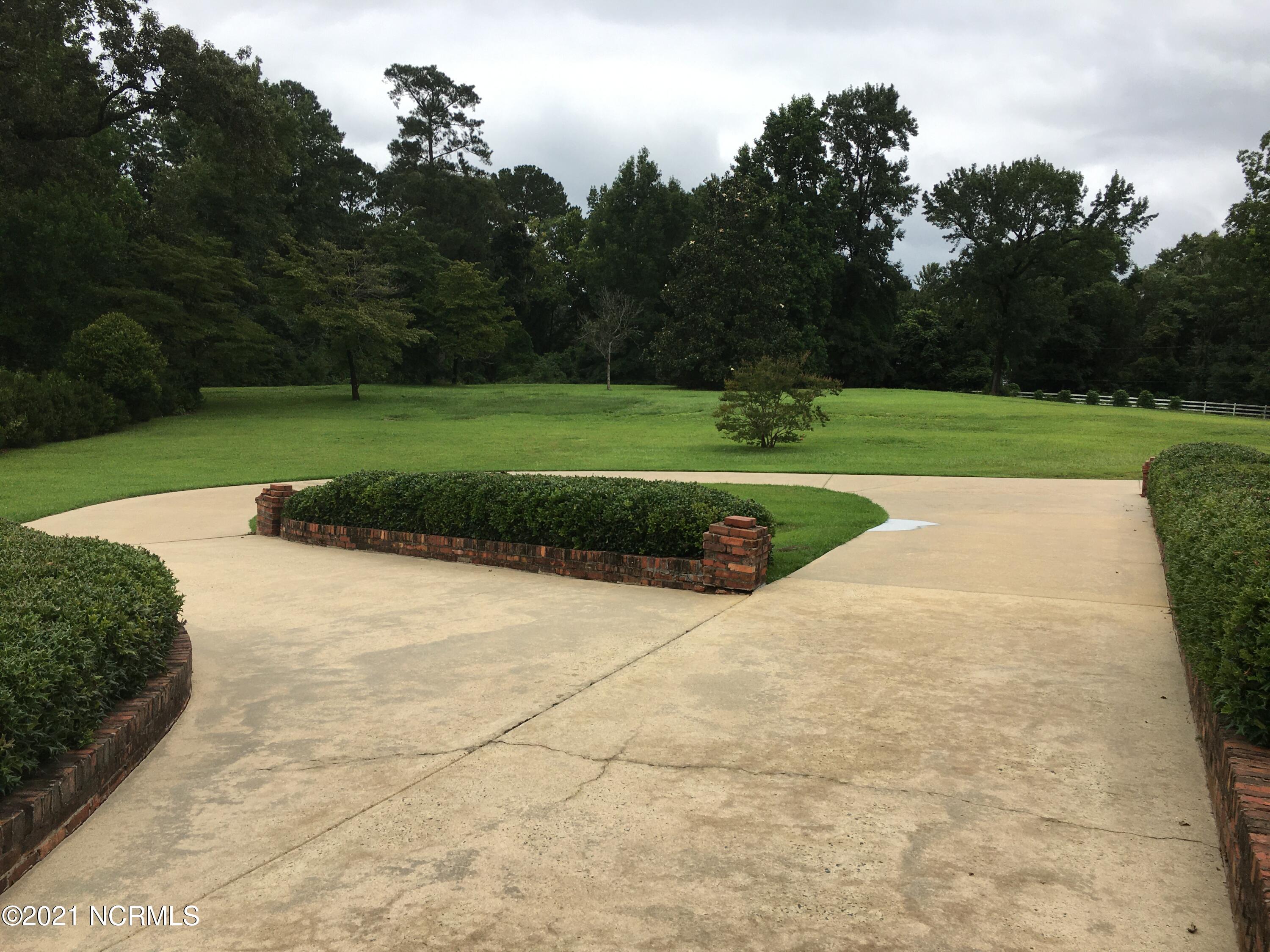 602 Sunset Avenue Clinton, NC 28328 - Photo 11 of 45 IMG_3340