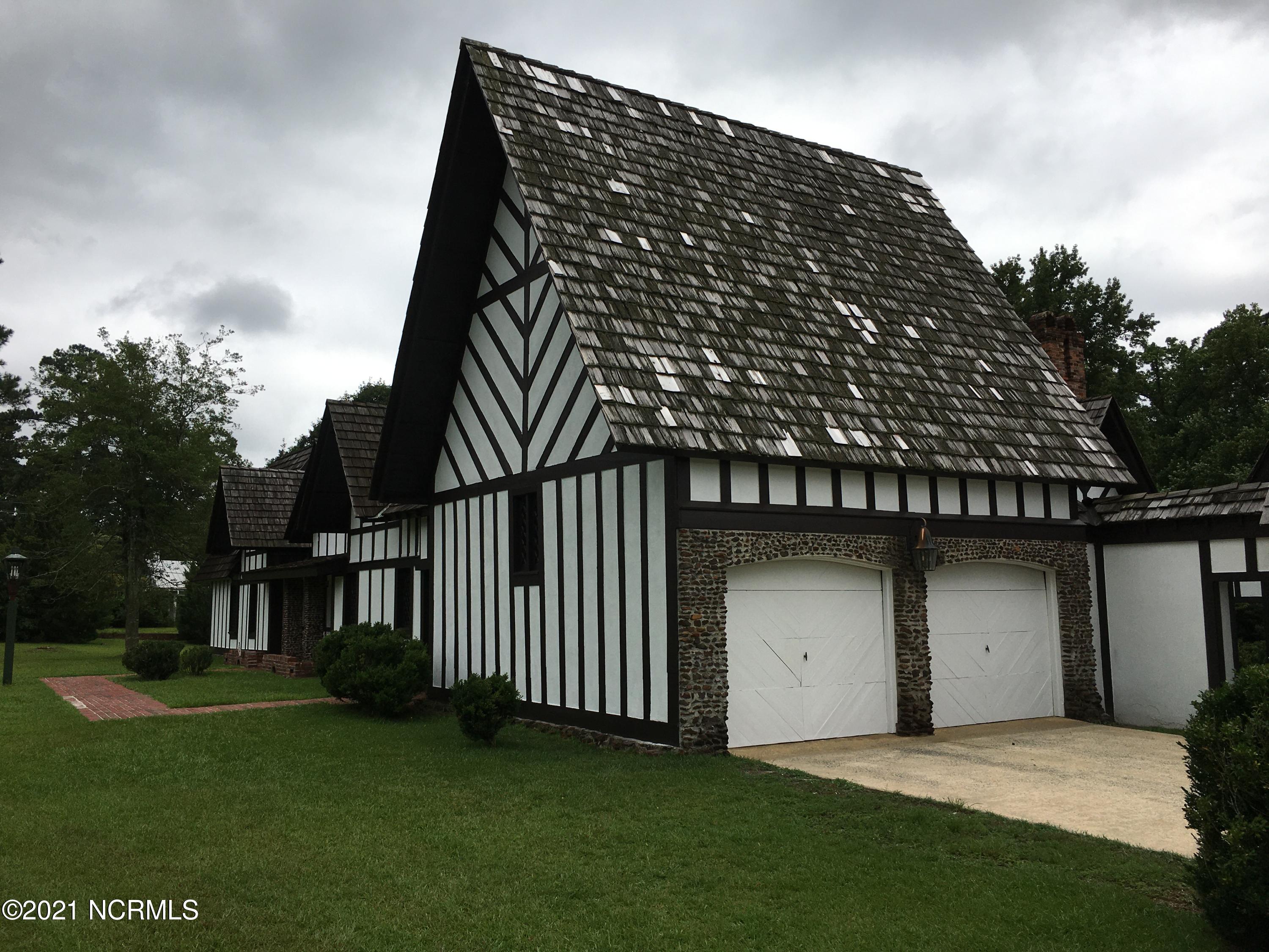 602 Sunset Avenue Clinton, NC 28328 - Photo 3 of 45 IMG_3345