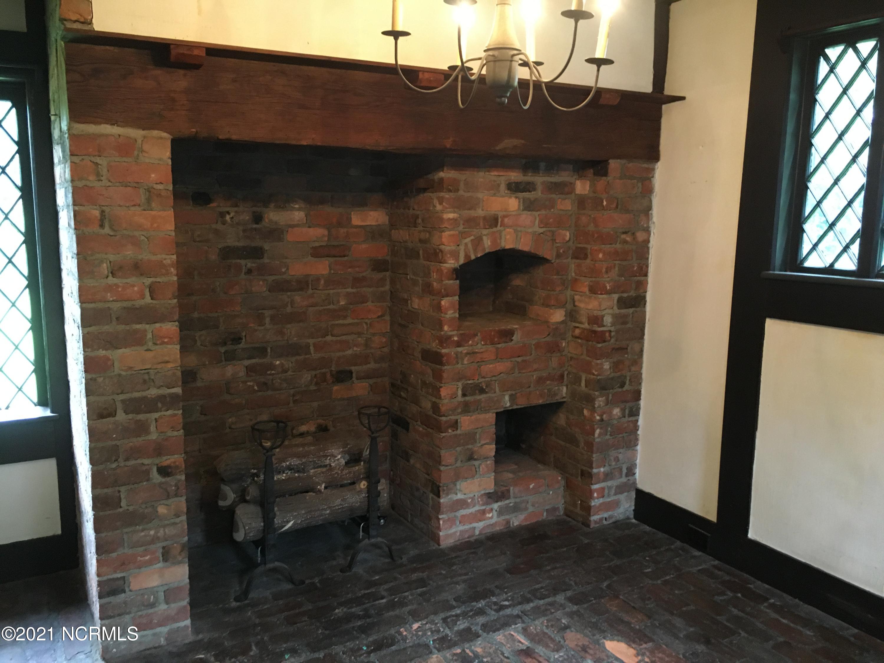 602 Sunset Avenue Clinton, NC 28328 - Photo 35 of 45 IMG_3375