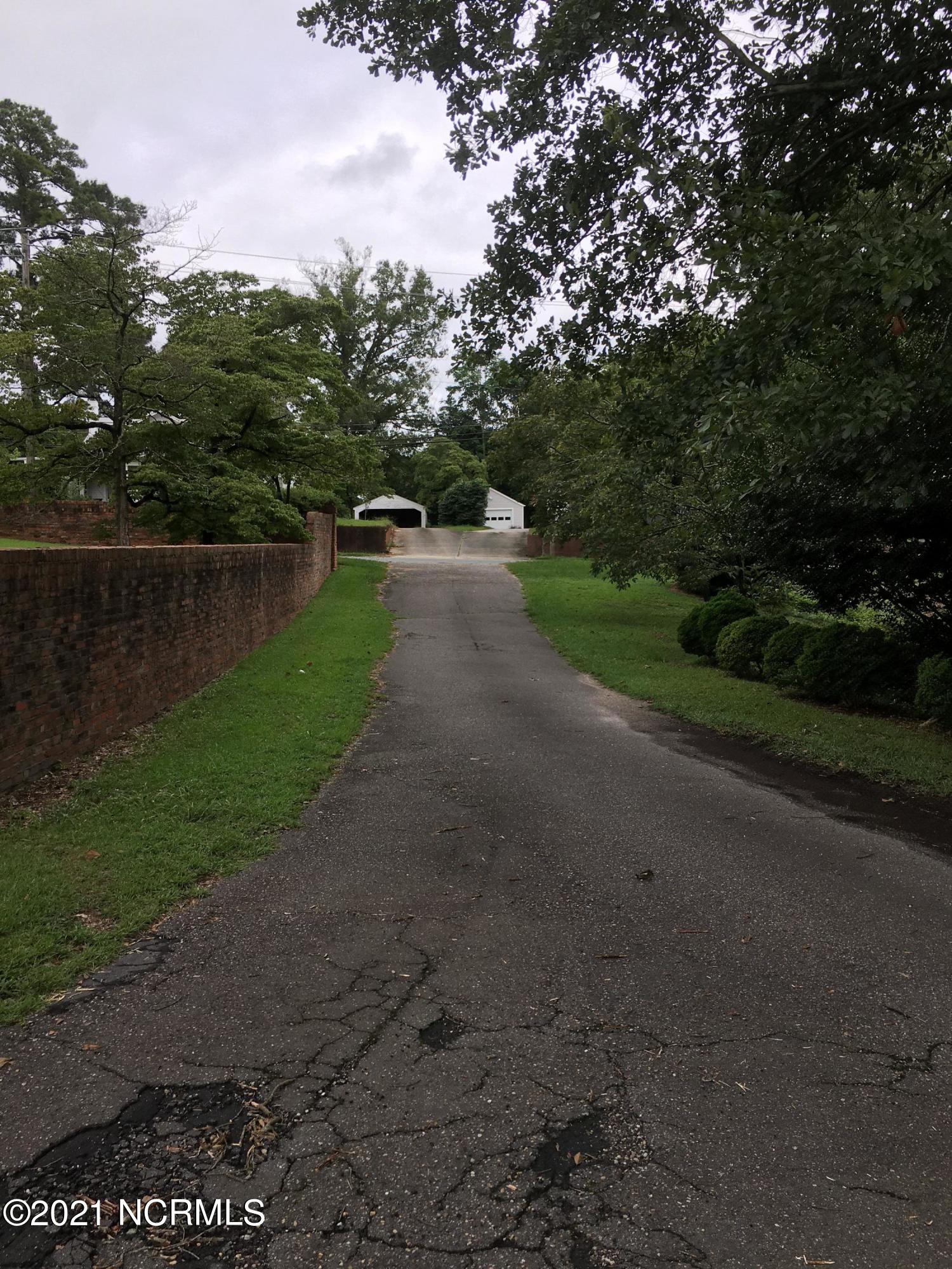 602 Sunset Avenue Clinton, NC 28328 - Photo 7 of 45 IMG_3336