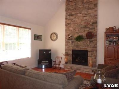 8 Michaels Run Road Stroudsburg, PA 18360 - Photo 3 of 28 Gallery Image 3