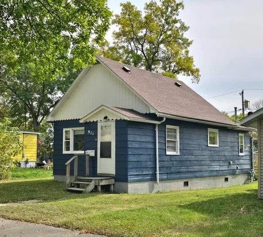 $67,000 | 911 7th Street, International Falls, MN 56649