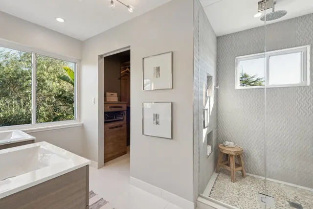 a view of a walk in closet