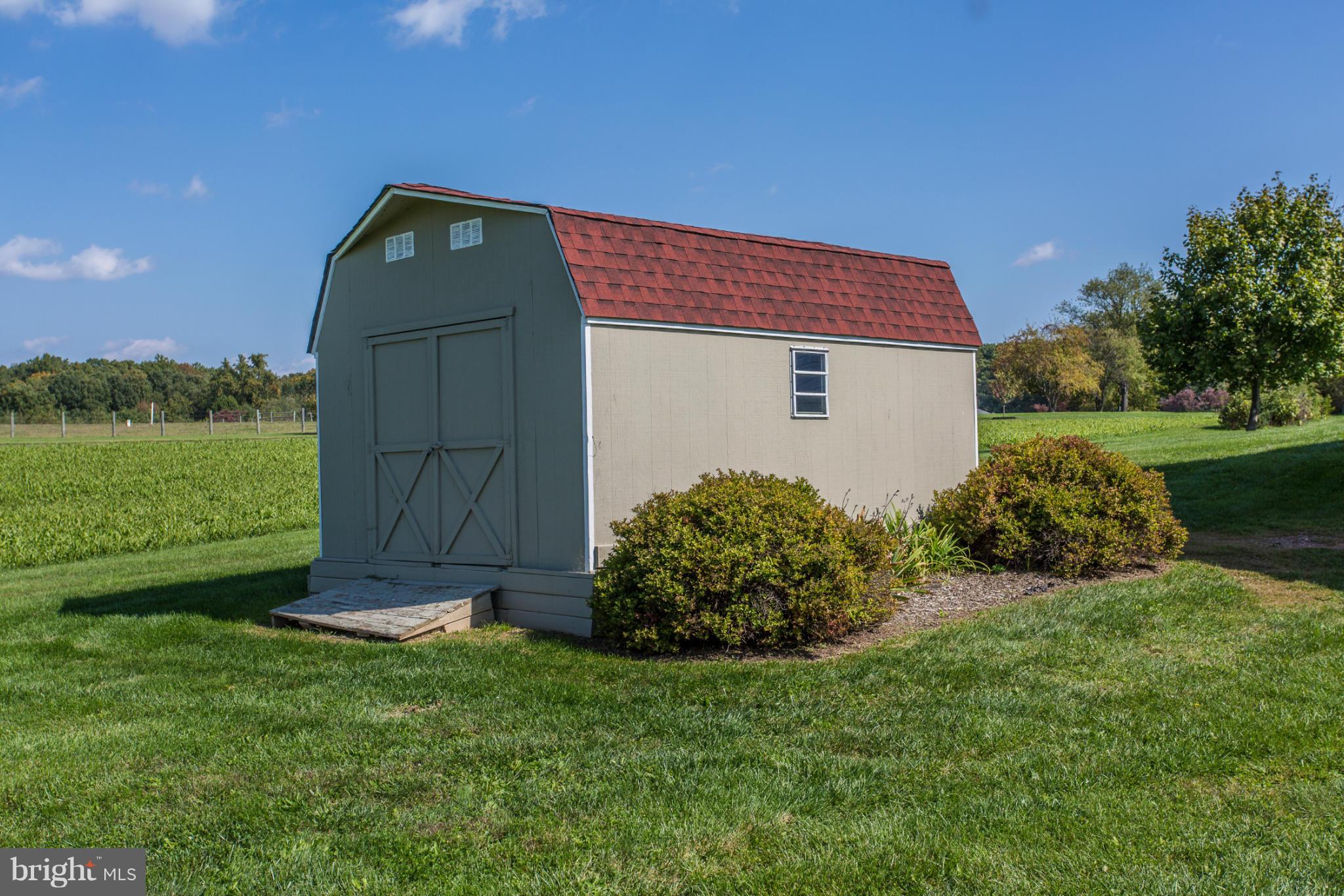 11841 Renner Road Keymar, MD 21757 - Photo 5 of 30 a front view of a house with garden