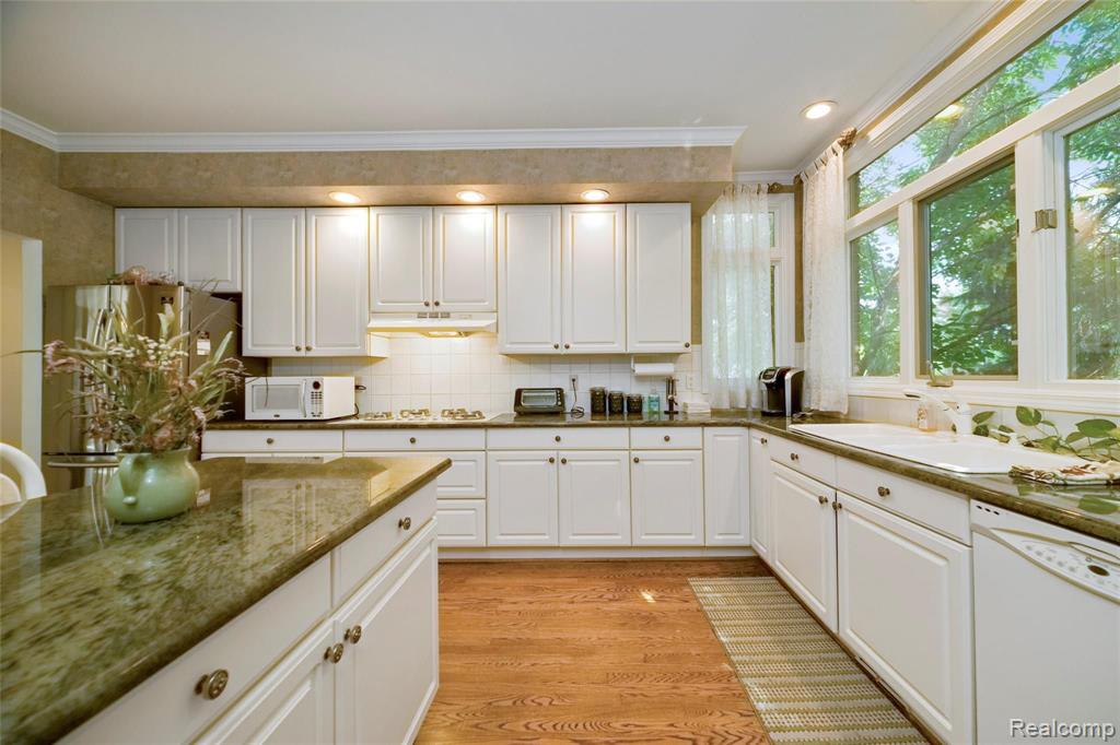 3743 Sleepy Fox Drive Rochester Hills, MI 48309 - Photo 18 of 55