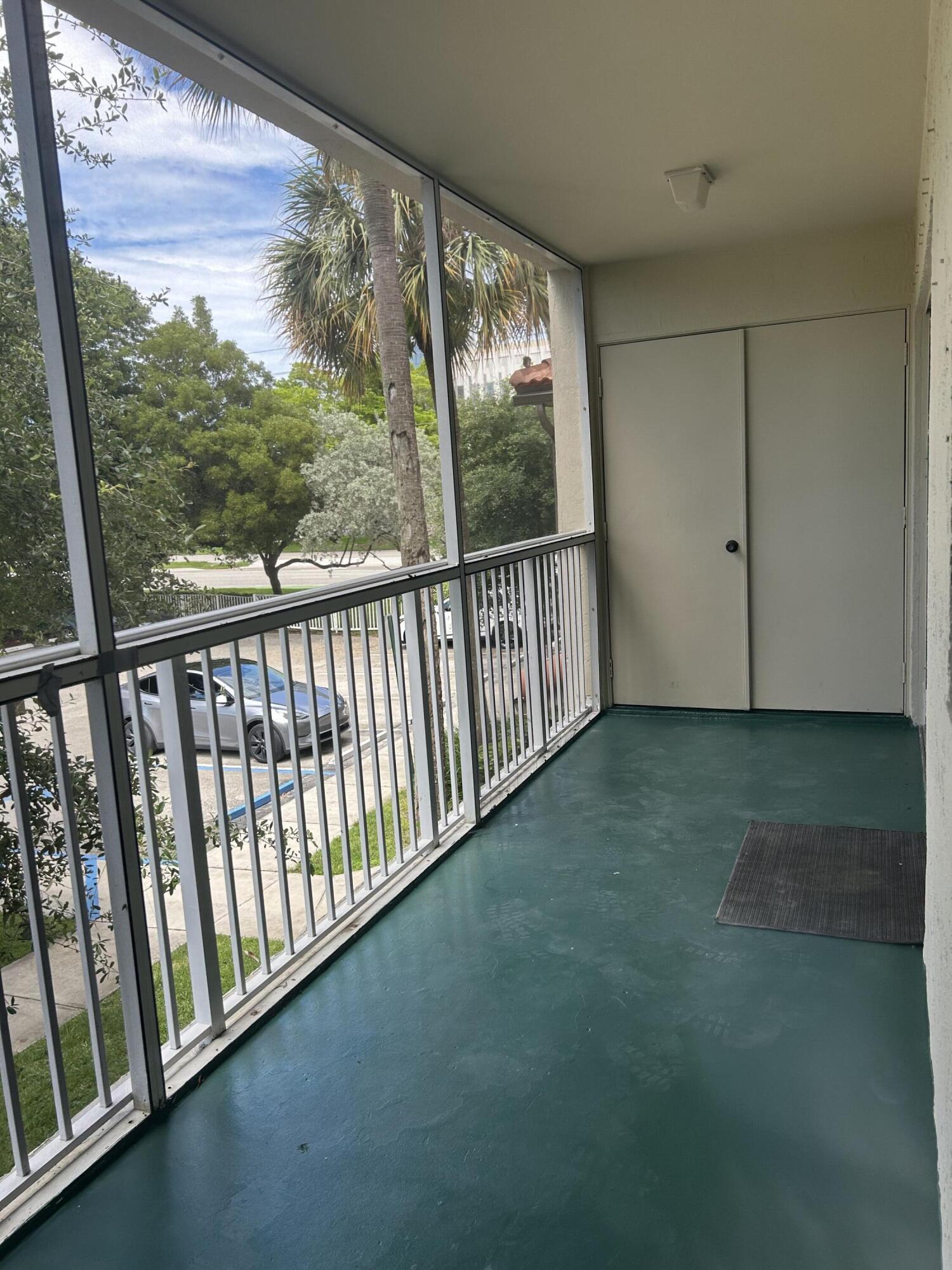 410 South Park Road, Unit 1204 Hollywood, FL 33021 - Photo 10 of 32 IMG_9997