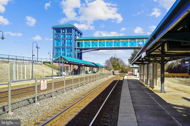 $399,900 | 14740 Winding Loop, Woodbridge, VA 22191