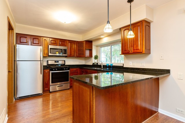 1714 Pebble Beach Circle Elgin, IL 60123 - Photo 4 of 10