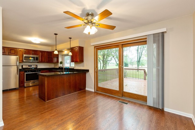 1714 Pebble Beach Circle Elgin, IL 60123 - Photo 5 of 10