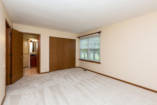 1714 Pebble Beach Circle Elgin, IL 60123 - Photo 7 of 10