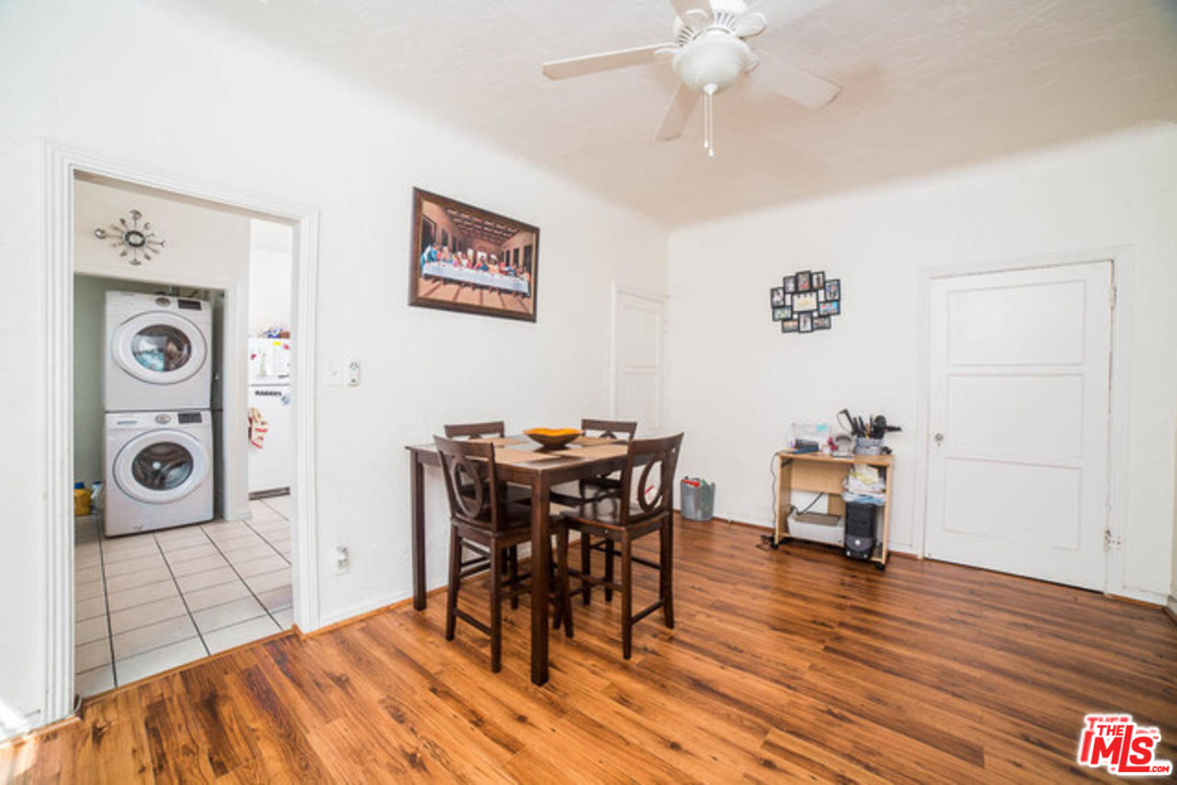 3015 Virginia Road Los Angeles, CA 90016 - Photo 2 of 5 Gallery Image 2