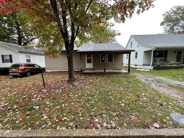 $33,000 | 709 Logan Avenue, Belleville, IL 62220