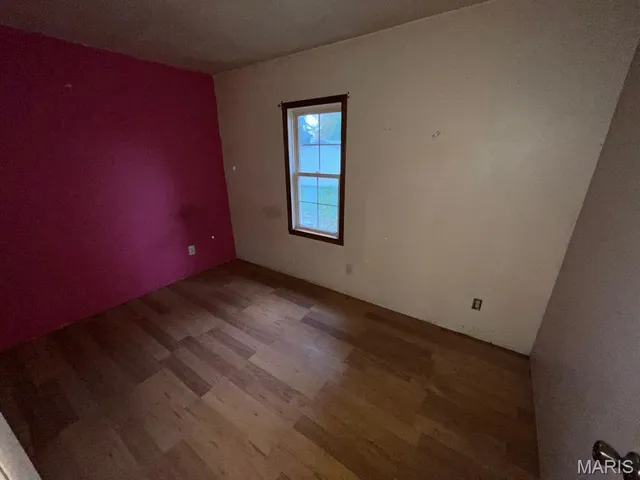 $33,000 | 709 Logan Avenue, Belleville, IL 62220