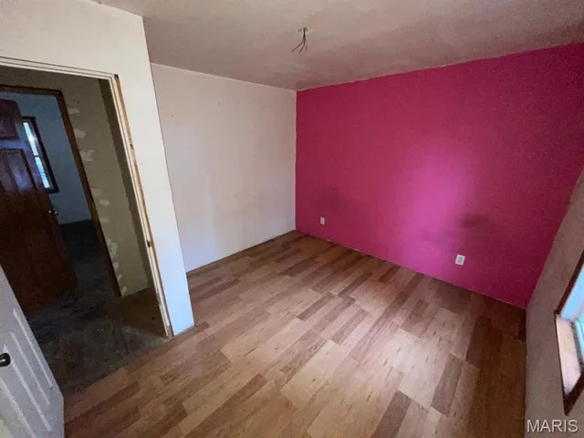 $33,000 | 709 Logan Avenue, Belleville, IL 62220