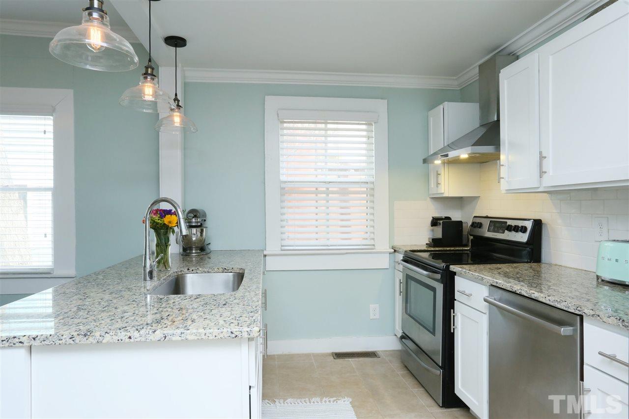 206 Linden Avenue Raleigh, NC 27601 - Photo 11 of 28