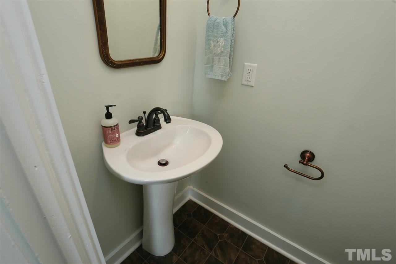 206 Linden Avenue Raleigh, NC 27601 - Photo 17 of 28