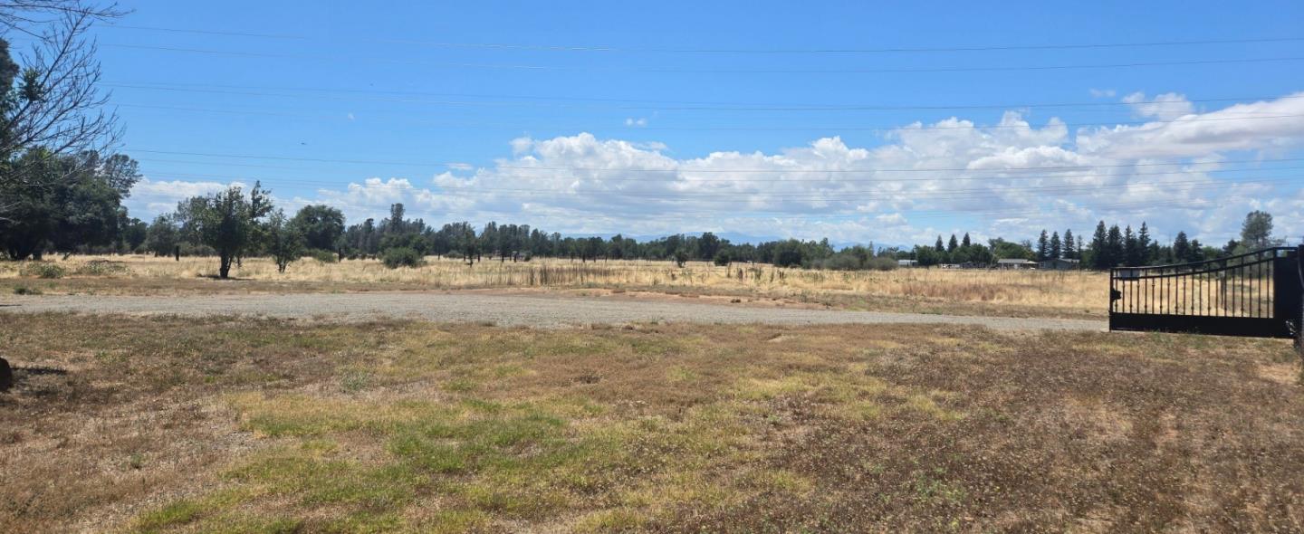17277 Olinda Road Anderson, CA 96007 - Photo 2 of 24