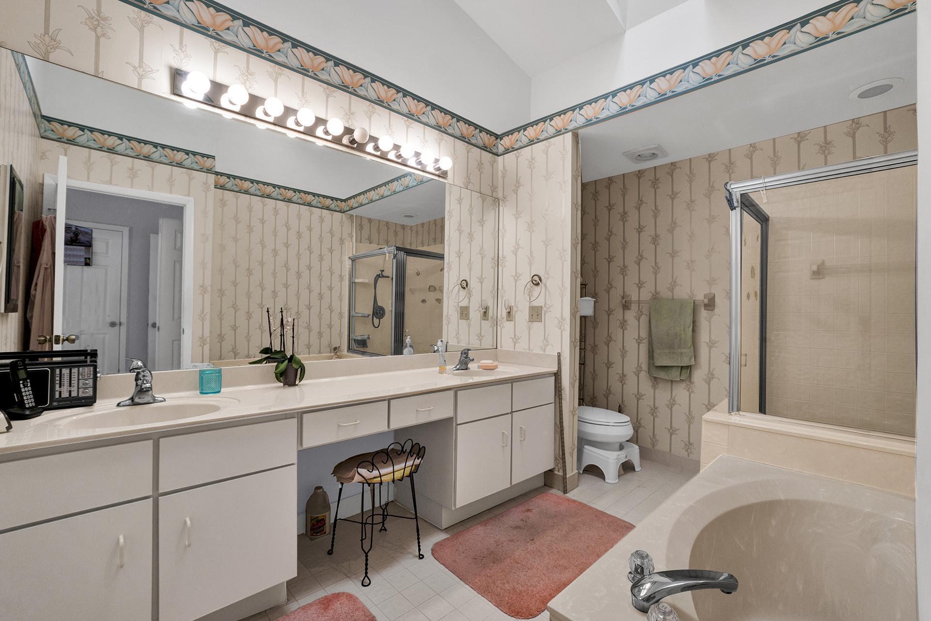 22584 Middletown Drive Boca Raton, FL 33428 - Photo 20 of 38 Master Bathroom