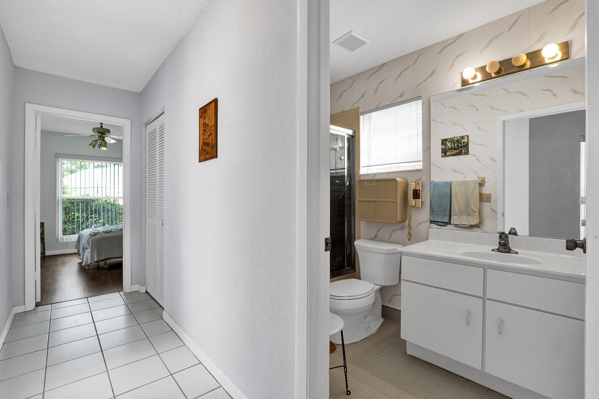 22584 Middletown Drive Boca Raton, FL 33428 - Photo 23 of 38 Bathroom 2