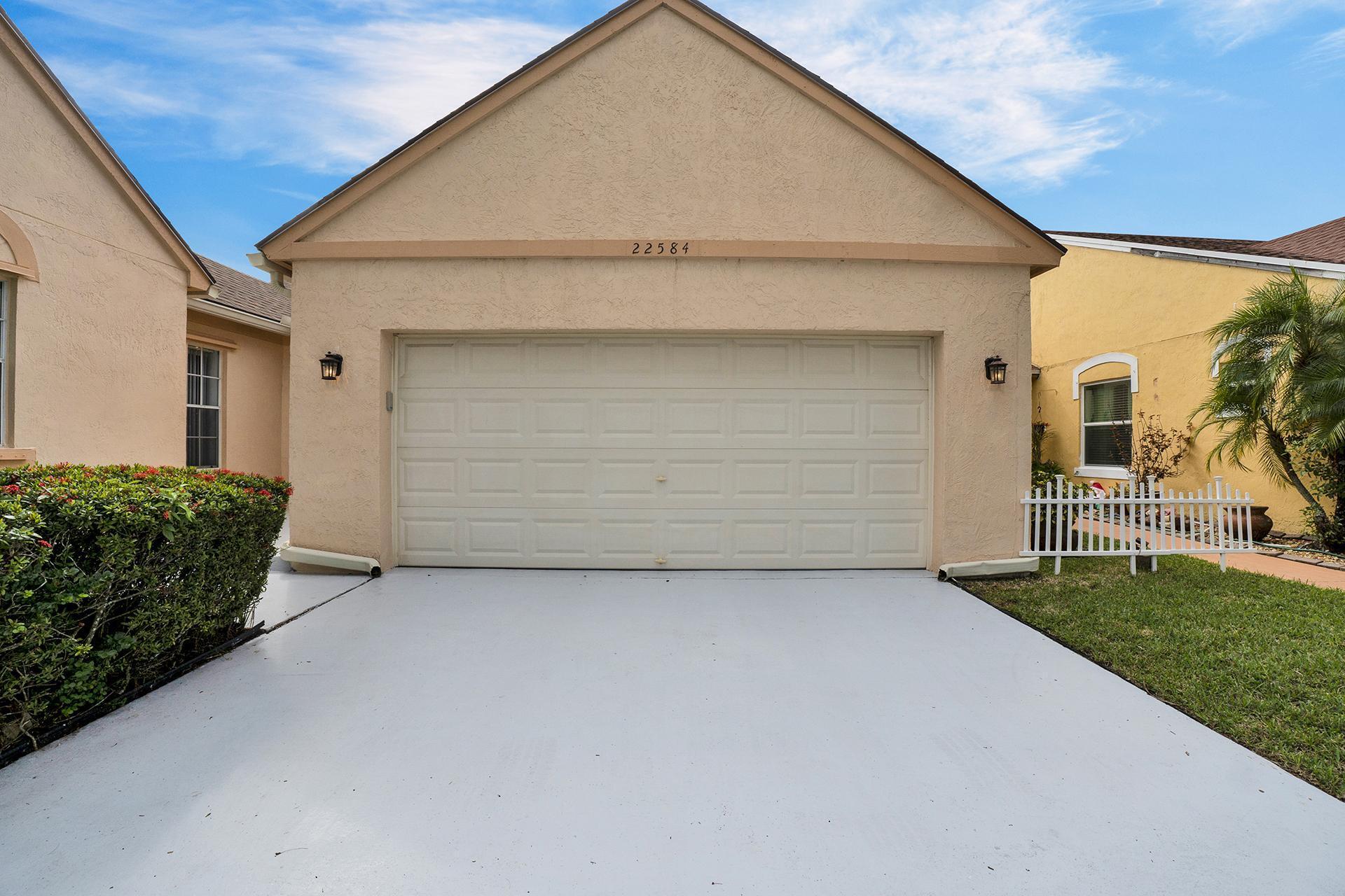 22584 Middletown Drive Boca Raton, FL 33428 - Photo 3 of 38 Front House