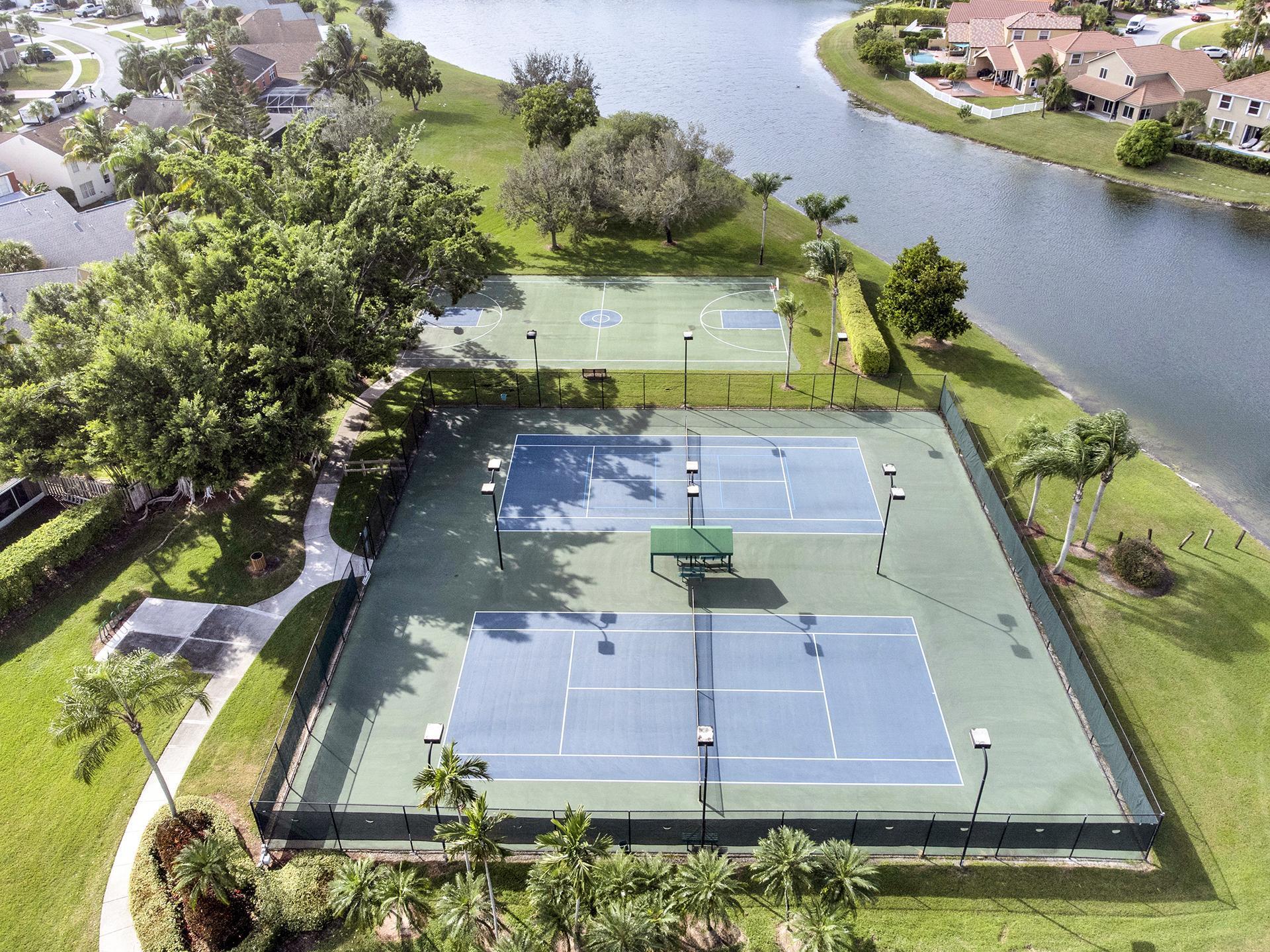 22584 Middletown Drive Boca Raton, FL 33428 - Photo 36 of 38 Tennis Court