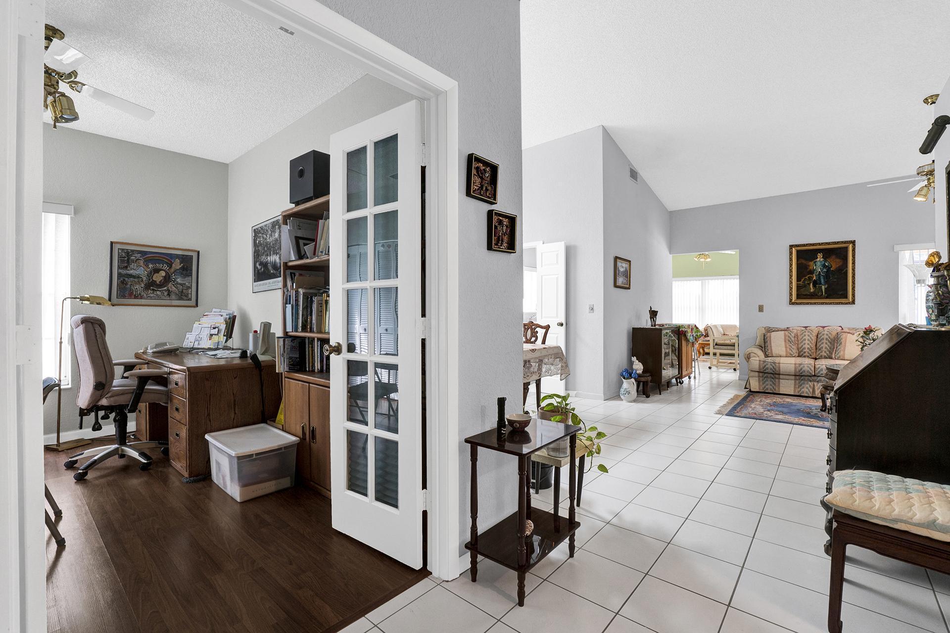 22584 Middletown Drive Boca Raton, FL 33428 - Photo 6 of 38 Entry Way