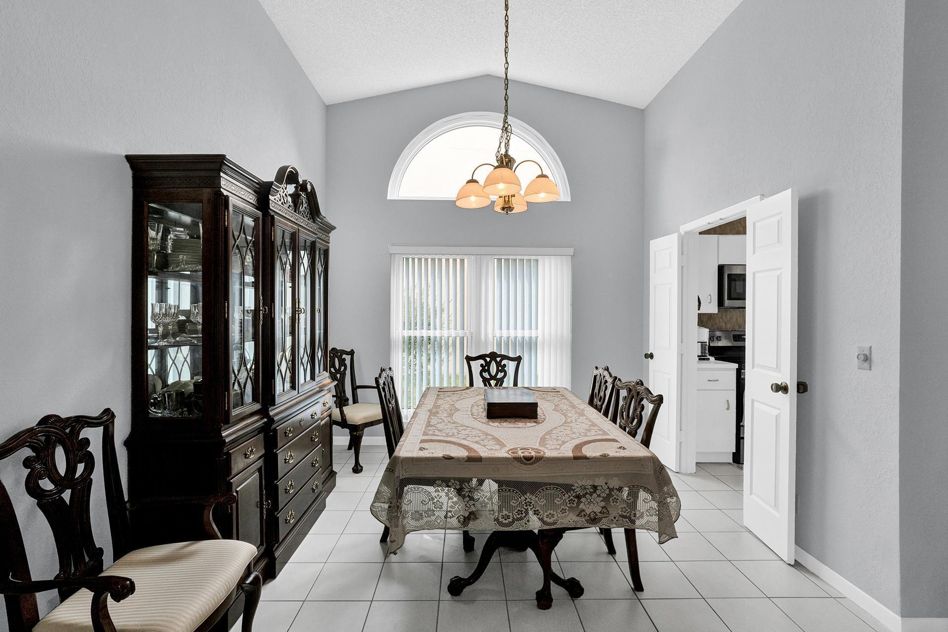 22584 Middletown Drive Boca Raton, FL 33428 - Photo 10 of 38 Dining Room