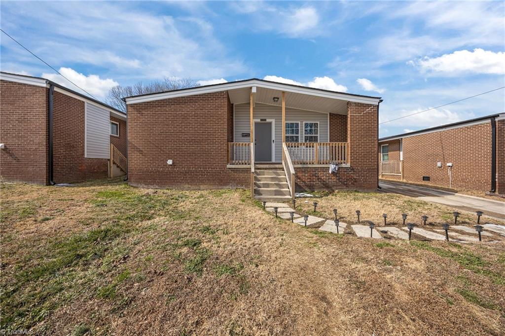 513 Saunders Place, Unit A & B High Point, NC 27260 - Photo 27 of 33 Front view of the duplex-513 Saunders Place.