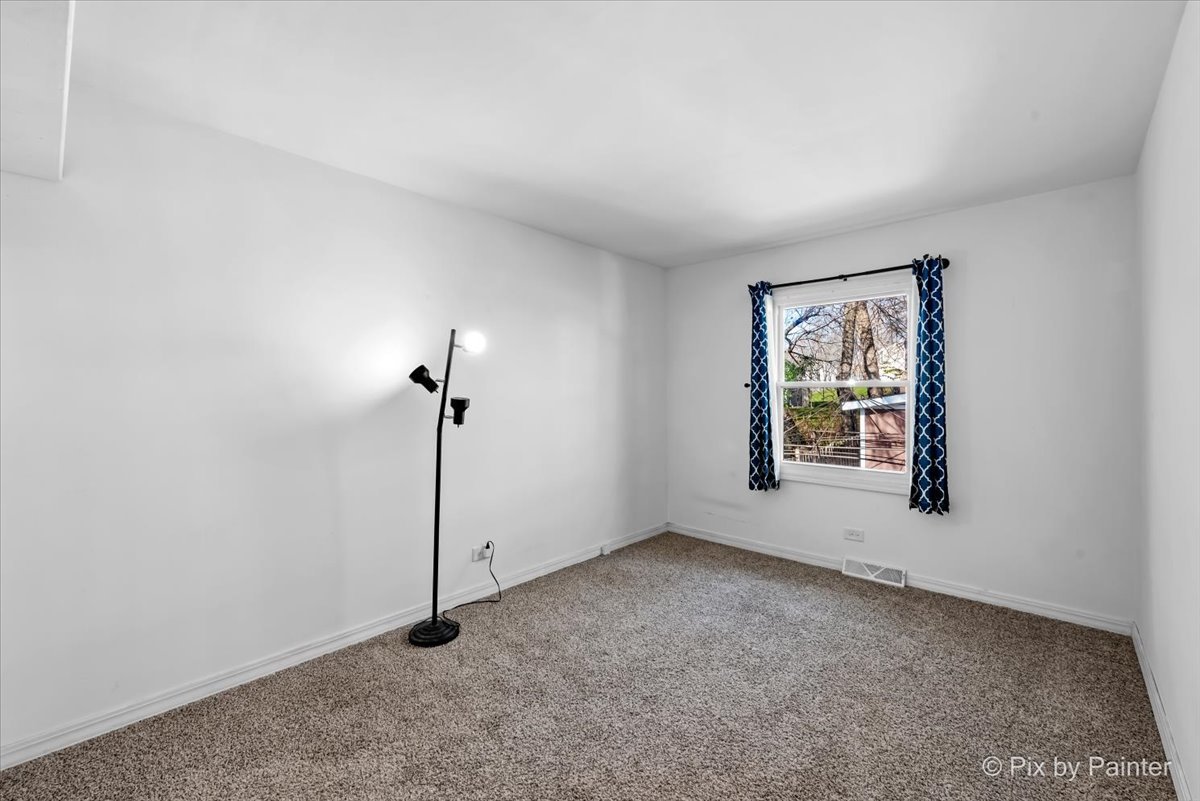 316 Ralph Court Island Lake, IL 60042 - Photo 12 of 22 Gallery Image 12