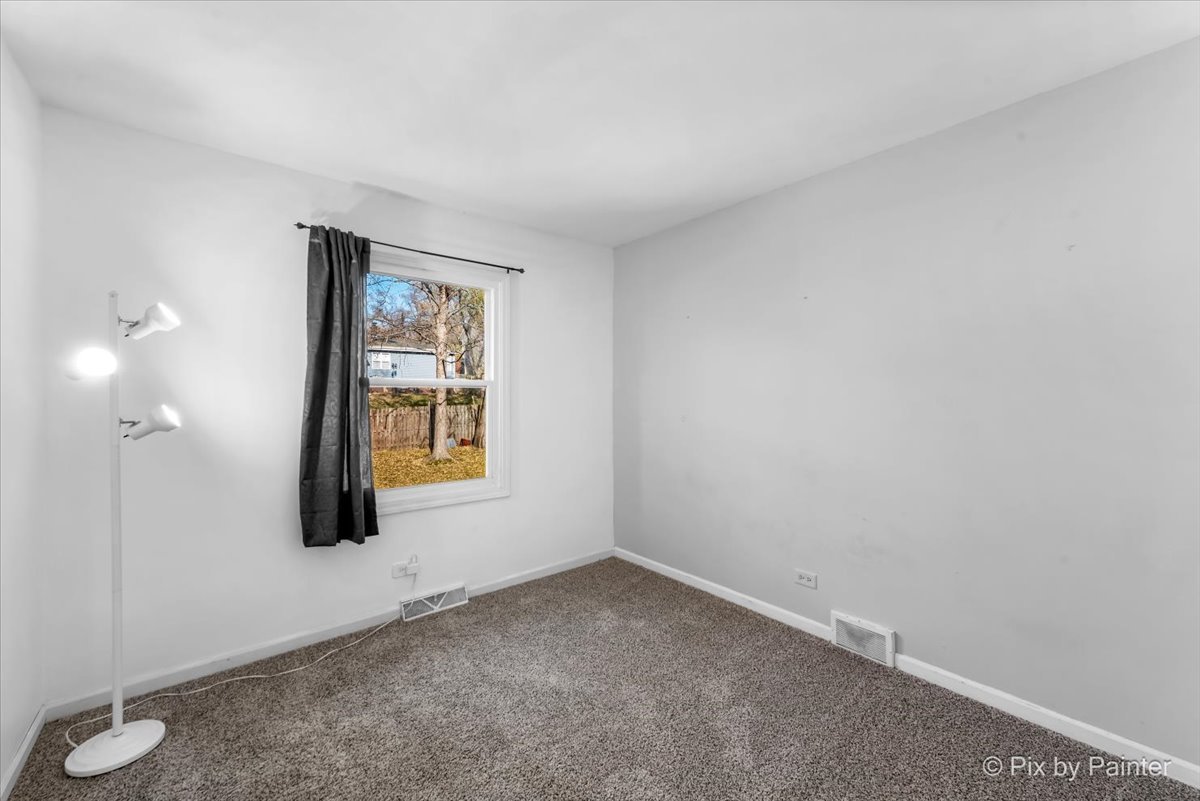 316 Ralph Court Island Lake, IL 60042 - Photo 14 of 22 Gallery Image 14
